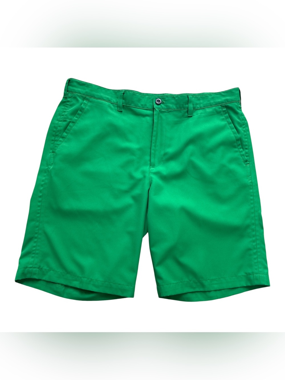 Izod Men's Green Golf Shorts